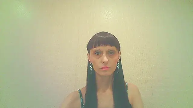 Snapshot of Irivana chatting on 09.26.25 Irivana online show from 09.26.25