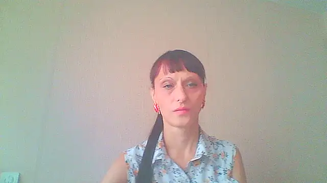 Snapshot of Irivana chatting on 09.29.25 Irivana online show from 09.29.25