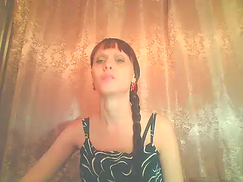 Snapshot of Irivana chatting on 10.06.25 Irivana online show from 10.06.25