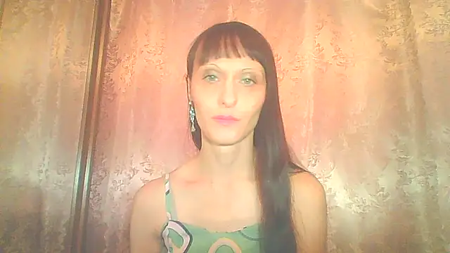 Snapshot of Irivana chatting on 10.09.25 Irivana online show from 10.09.25
