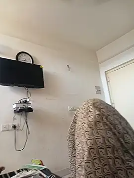 Snapshot of meenahotdarling chatting on 09.23.25 meenahotdarling online show from 09.23.25