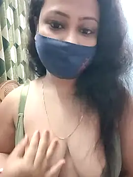 Snapshot of Deliciouskimi chatting on 10.03.25 Deliciouskimi online show from 10.03.25