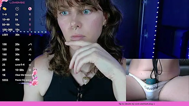 Snapshot of tsellieryder chatting on 09.25.25 tsellieryder online show from 09.25.25