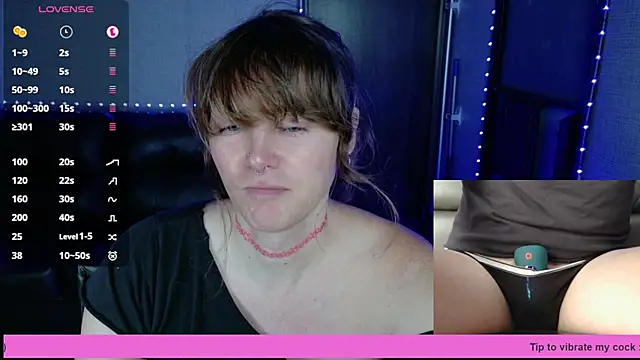 Snapshot of tsellieryder chatting on 10.19.25 tsellieryder online show from 10.19.25