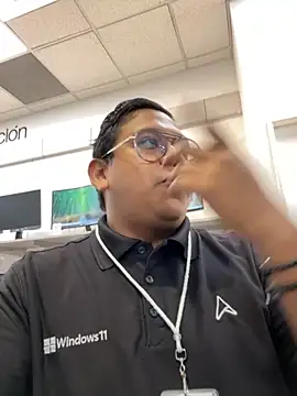 Snapshot of dannybs05 chatting on 09.18.25 dannybs05 online show from 09.18.25