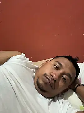 Snapshot of dannybs05 chatting on 11.04.25 dannybs05 online show from 11.04.25