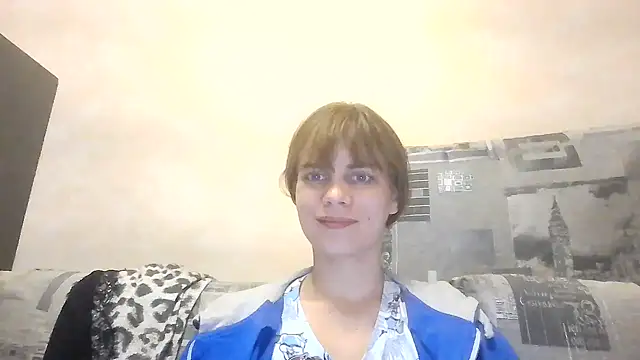 Snapshot of Loriven chatting on 09.29.25 Loriven online show from 09.29.25