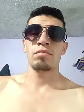 Snapshot of Andyvergagrande chatting on 09.24.25 Andyvergagrande online show from 09.24.25