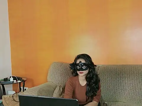 Snapshot of veronica_97 chatting on 10.14.25 veronica 97 online show from 10.14.25