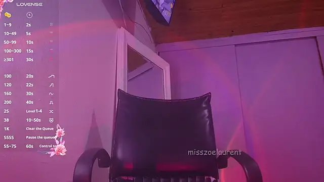 misszoelaurent online show from 10.14.25
