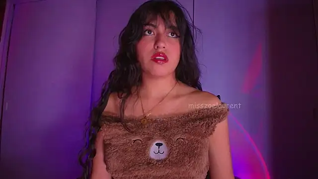 misszoelaurent online show from 10.17.25