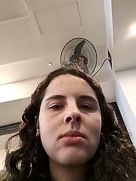 Snapshot of irisstorm chatting on 09.26.25 irisstorm online show from 09.26.25