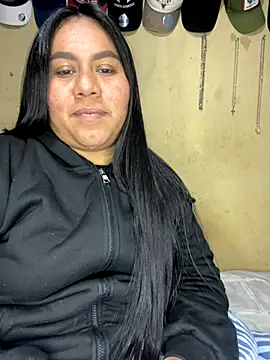 Snapshot of babyjuly19 chatting on 10.25.25 babyjuly19 online show from 10.25.25