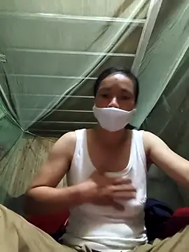 Snapshot of lily-00 chatting on 10.01.25 lily-00 online show from 10.01.25