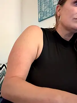 Snapshot of Ariasweetaspie chatting on 09.23.25 Ariasweetaspie online show from 09.23.25