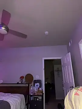 Snapshot of Texxaspearl chatting on 10.30.25 Texxaspearl online show from 10.30.25