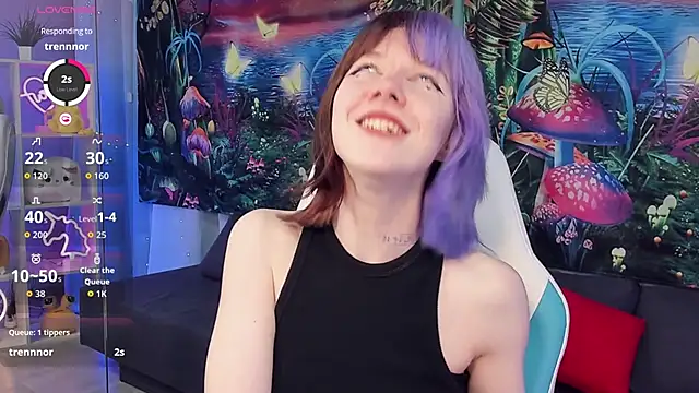 Snapshot of JessieRich chatting on 09.23.25 JessieRich online show from 09.23.25