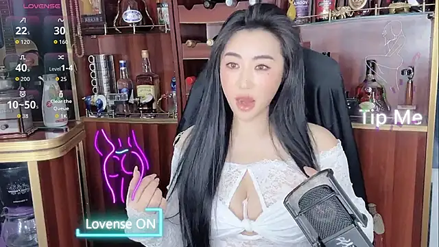A-Lin-666 online show from 10.18.25
