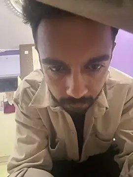 Snapshot of Siddharth8970 chatting on 10.30.25 Siddharth8970 online show from 10.30.25