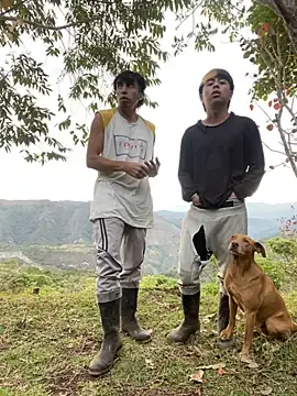 Snapshot of sky-wolves chatting on 10.01.25 sky-wolves online show from 10.01.25