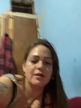 Snapshot of priscila_luv chatting on 09.19.25 priscila luv online show from 09.19.25