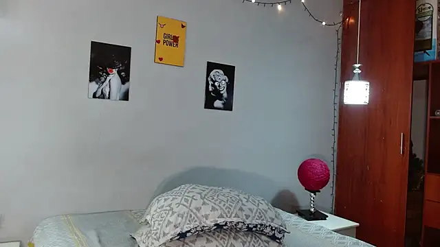 nicole mayer01 online show from 09.25.25