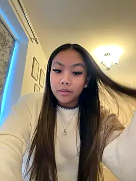 Snapshot of MissCherryyxox chatting on 09.23.25 MissCherryyxox online show from 09.23.25