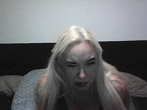 SweetLilith01 online show from 09.19.25