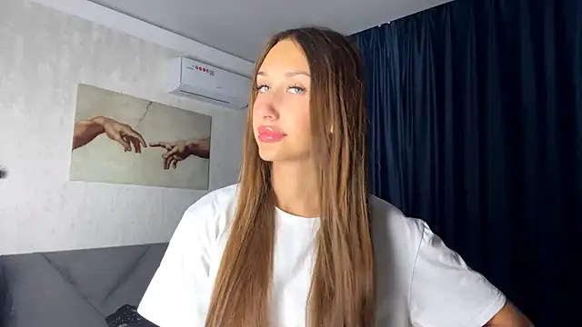 Snapshot of DarkSignal chatting on 09.29.25 DarkSignal online show from 09.29.25