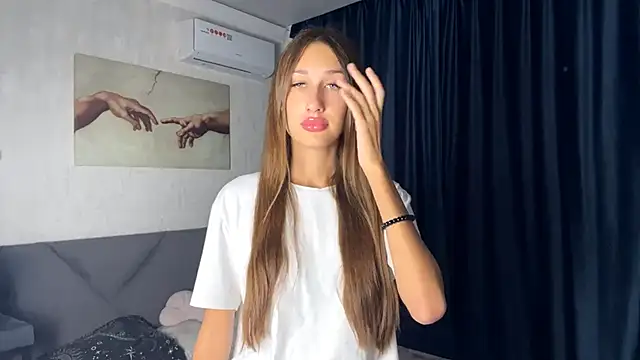 Snapshot of DarkSignal chatting on 09.30.25 DarkSignal online show from 09.30.25