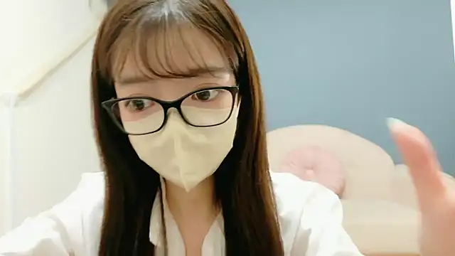 Snapshot of Mirai_H_ch chatting on 09.21.25 Mirai H ch online show from 09.21.25