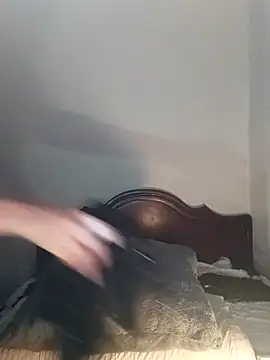 Snapshot of Vale_stone_ chatting on 10.19.25 Vale stone  online show from 10.19.25