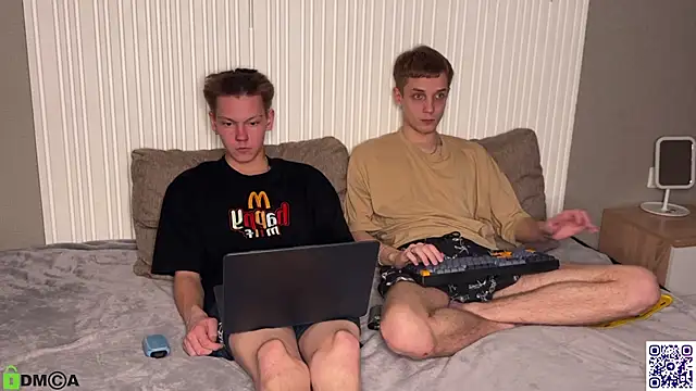 Snapshot of Eaton_ chatting on 10.18.25 Eaton  online show from 10.18.25