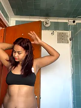 Snapshot of cata_bloom chatting on 10.24.25 cata bloom online show from 10.24.25