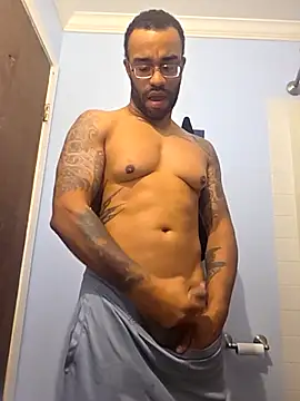 Snapshot of Justahungdad chatting on 10.26.25 Justahungdad online show from 10.26.25