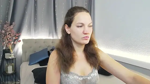 IvetaRayy online show from 10.19.25