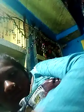 Snapshot of Soya8080 chatting on 10.04.25 Soya8080 online show from 10.04.25