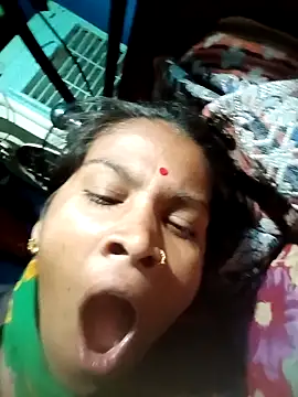 Snapshot of Soya8080 chatting on 10.08.25 Soya8080 online show from 10.08.25