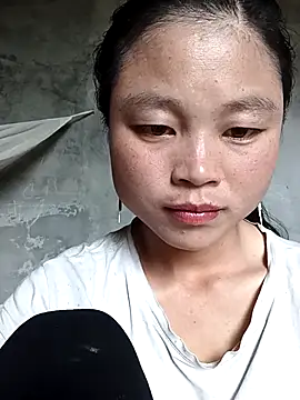clara-cute online show from 10.03.25