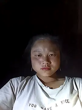 clara-cute online show from 10.04.25