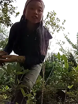 clara-cute online show from 10.09.25
