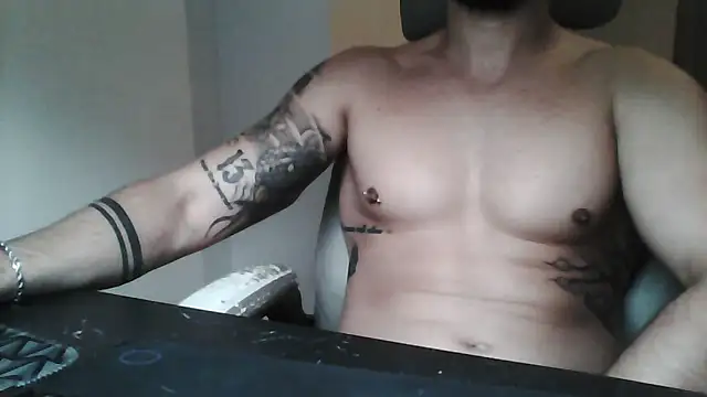 Snapshot of yourfantasy777 chatting on 09.29.25 yourfantasy777 online show from 09.29.25