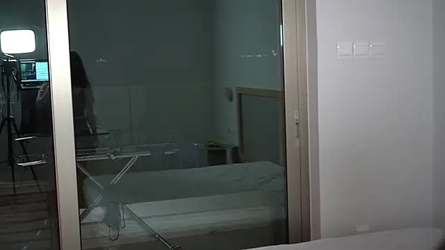 Snapshot of Peachxlush chatting on 11.05.25 Peachxlush online show from 11.05.25