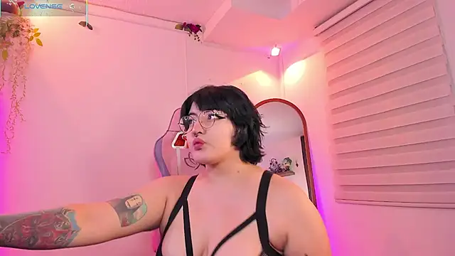 Berrykww  online show from 09.29.25