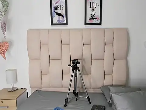 megansweet97 online show from 10.20.25