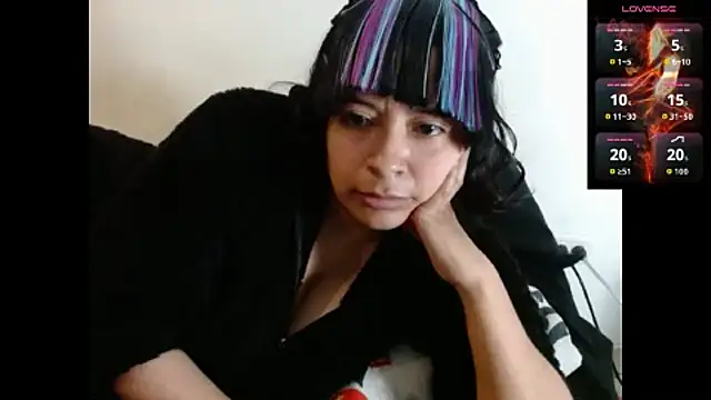 Snapshot of Acelinrose chatting on 10.16.25 Acelinrose online show from 10.16.25