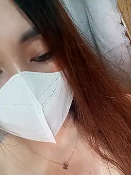 Snapshot of zuzuuLy chatting on 10.25.25 zuzuuLy online show from 10.25.25