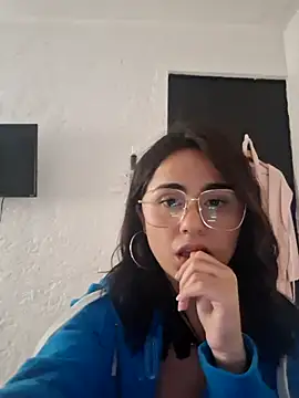 Snapshot of Akane24 chatting on 09.23.25 Akane24 online show from 09.23.25