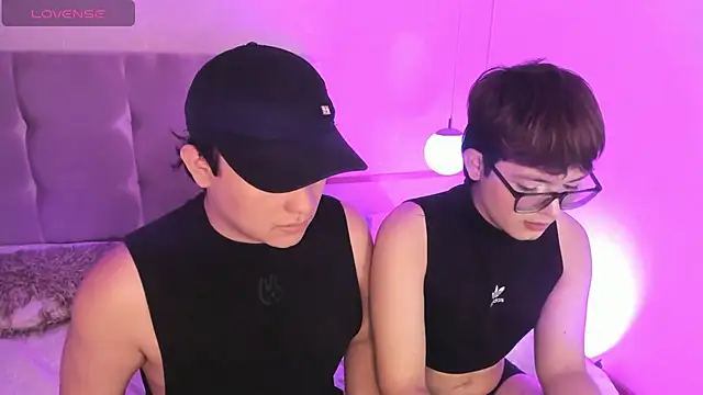 Boy2Boy Aheat online show from 10.15.25