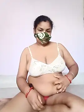 Snapshot of Deborbhavi222 chatting on 09.24.25 Deborbhavi222 online show from 09.24.25